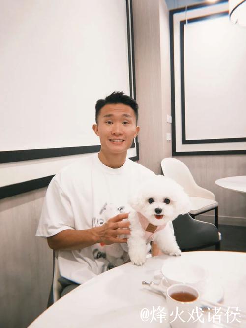 最耀眼的“香港明星”徐宏杰 撑起“心中的宇宙” 最耀眼的“香港明星”徐宏杰 撑起“心中的宇宙”